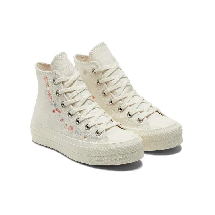 Chuck Taylor All Star Lift Platform „Embroidered Floral – Egret“ Chuck Taylor All Star Lift Platform „Embroidered Floral – Egret“