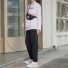 Hoodie aus Strick mit kontrastfarbener Alphabet-Stickerei, lila