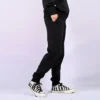 Jogginghose mit gesticktem Stern-Chevron-Muster FT Asiatische Größen „Schwarz“