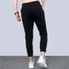 Jogginghose mit Logo-Strickmuster, asiatische Größen „Schwarz“