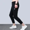Jogginghose mit Logo-Strickmuster, asiatische Größen „Schwarz“
