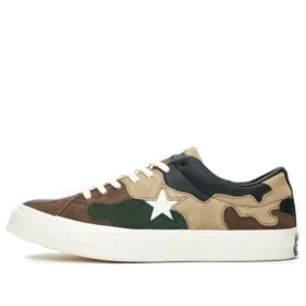 Sneakersnstuff x One Star „Camo“